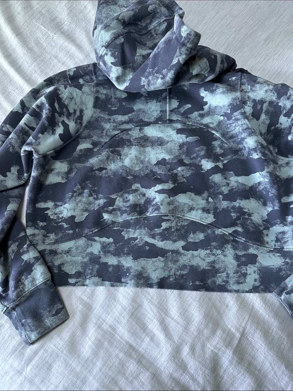 Lululemon Loungeful Cropped Hoodie - Picture 3 of 6